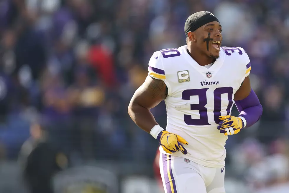 Watch Duluth Native C.J. Ham ‘Moss’ Over Baltimore Ravens Defender